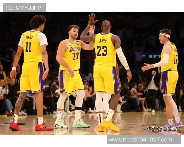 2009年湖人队与爵士队的经典对决回顾与赛季精彩瞬间分析